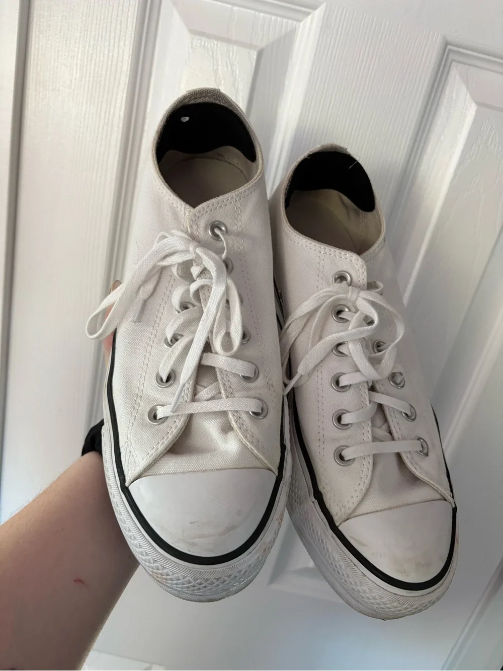Converse All Stars White Low-Top Canvas Sneakers